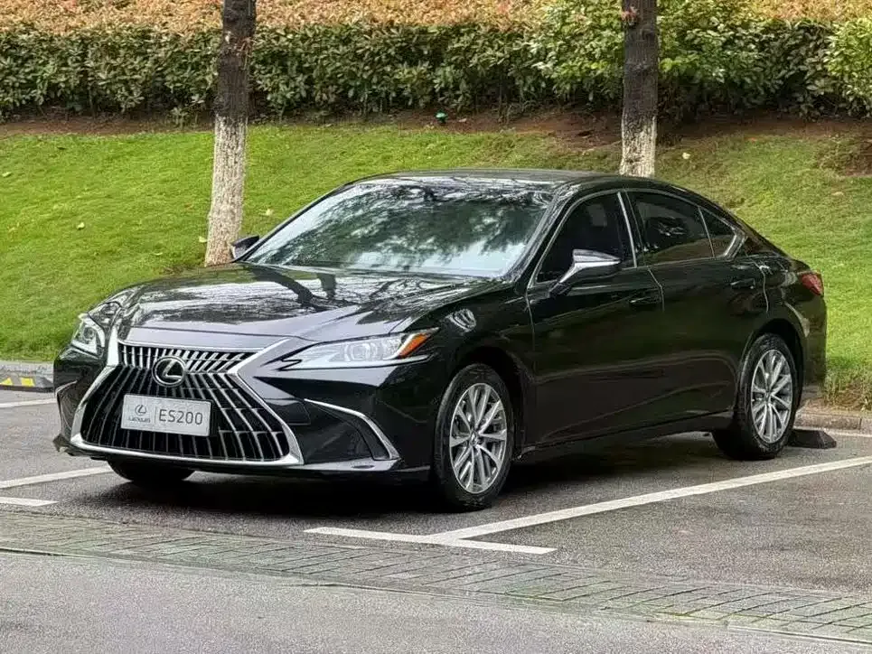 Lexus ES — фото 7
