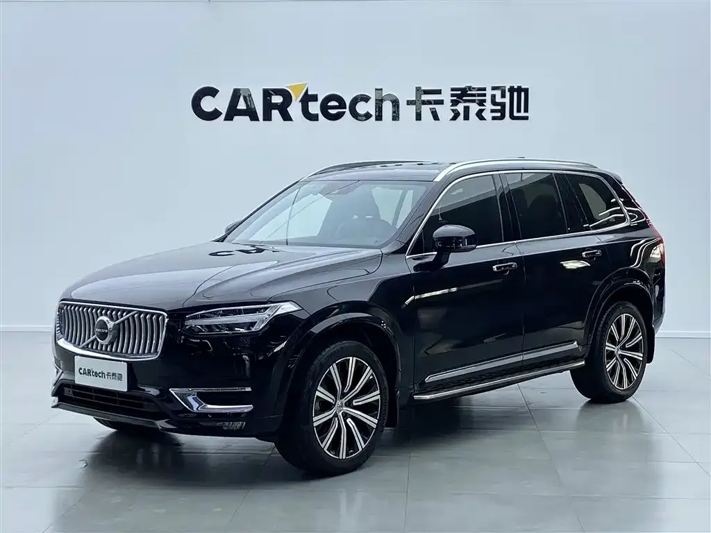 Volvo XC90 — фото 1