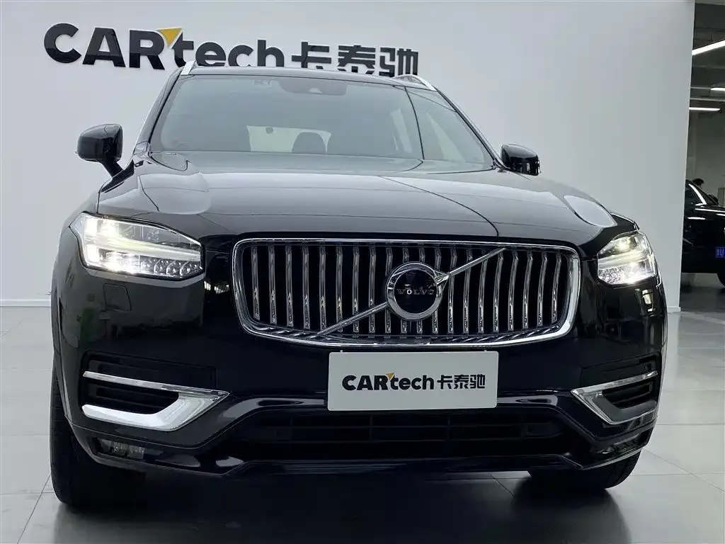 Volvo XC90 — фото 10