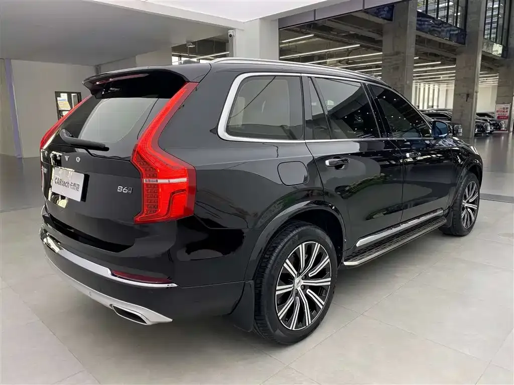 Volvo XC90 — фото 7