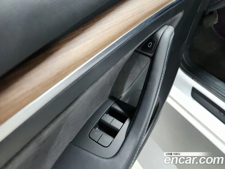 Tesla Model 3 — фото 10