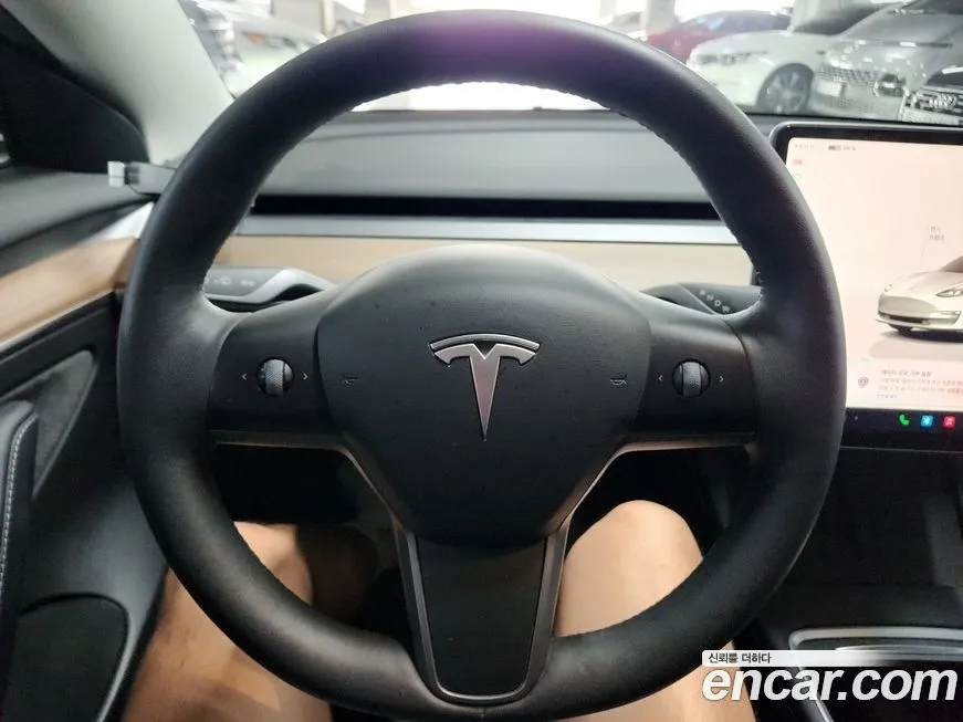 Tesla Model 3 — фото 4