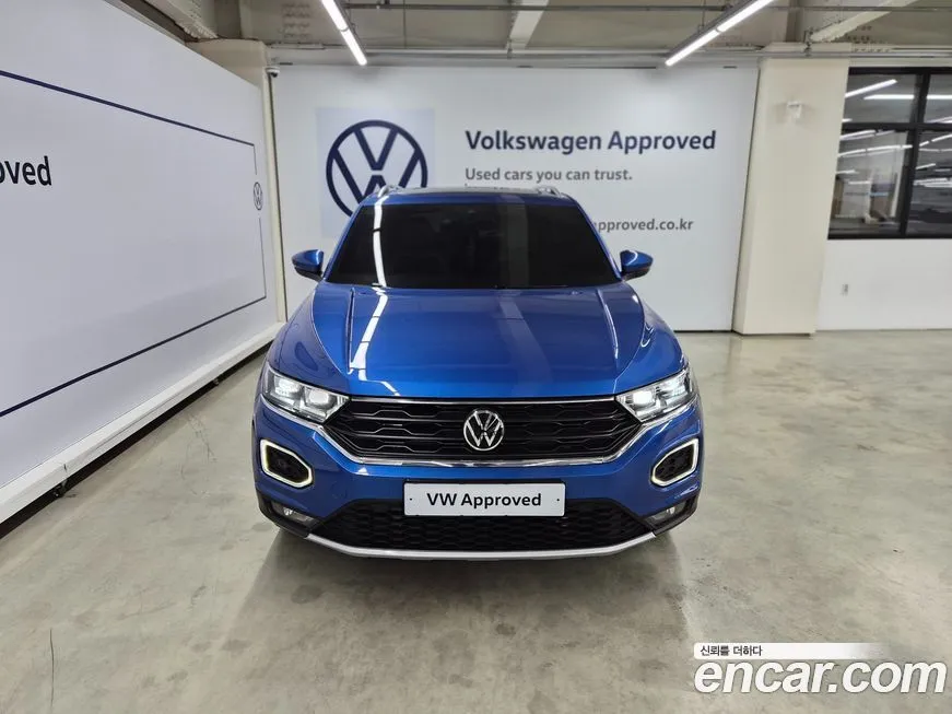 Volkswagen T-Roc — фото 10