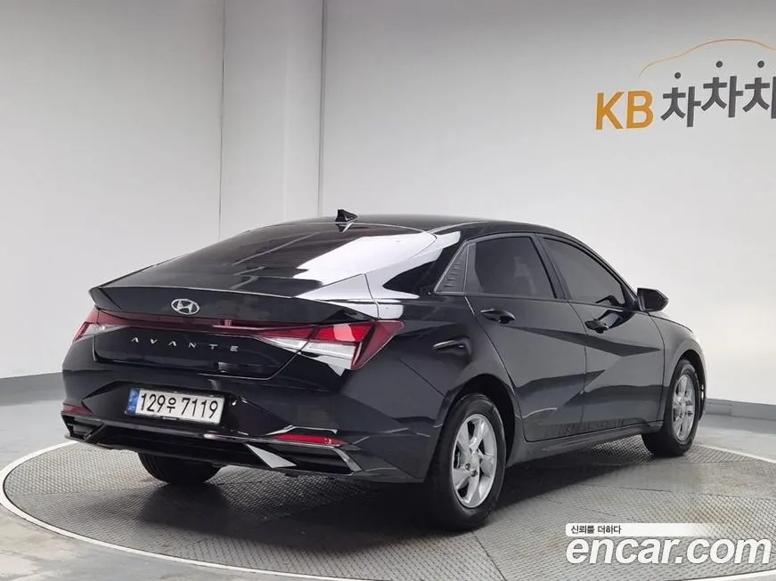 Hyundai AVANTE — фото 3