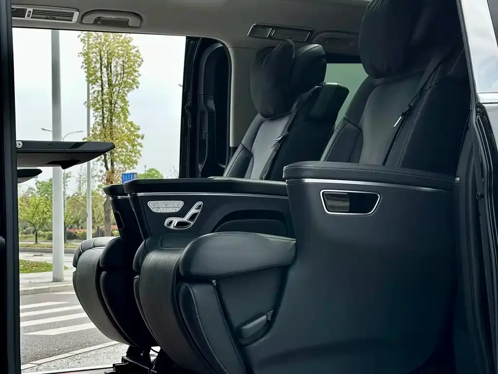 Mercedes-Benz V-Class 2021 из CN, фото 8