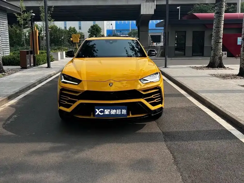 Lamborghini Urus — фото 7