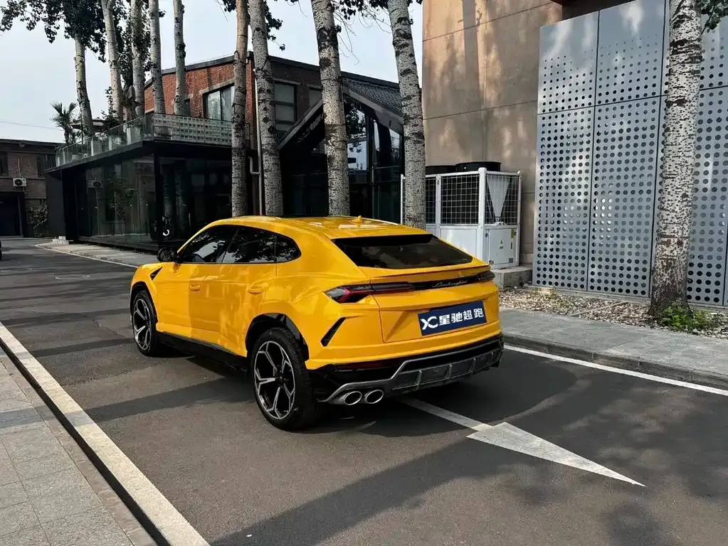Lamborghini Urus — фото 8