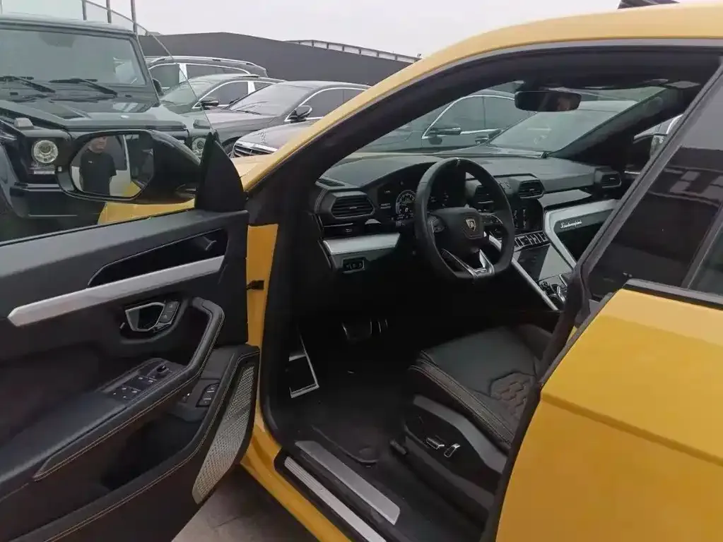 Lamborghini Urus — фото 3