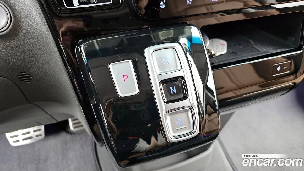 Hyundai Staria — фото 4