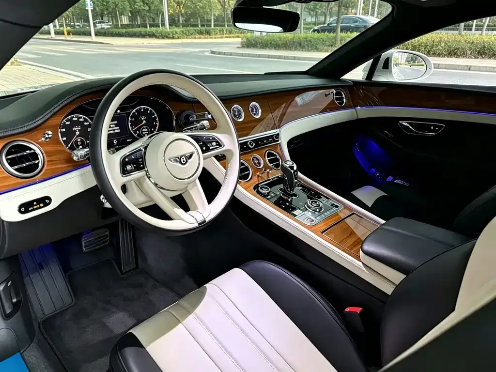 Bentley Continental — фото 4