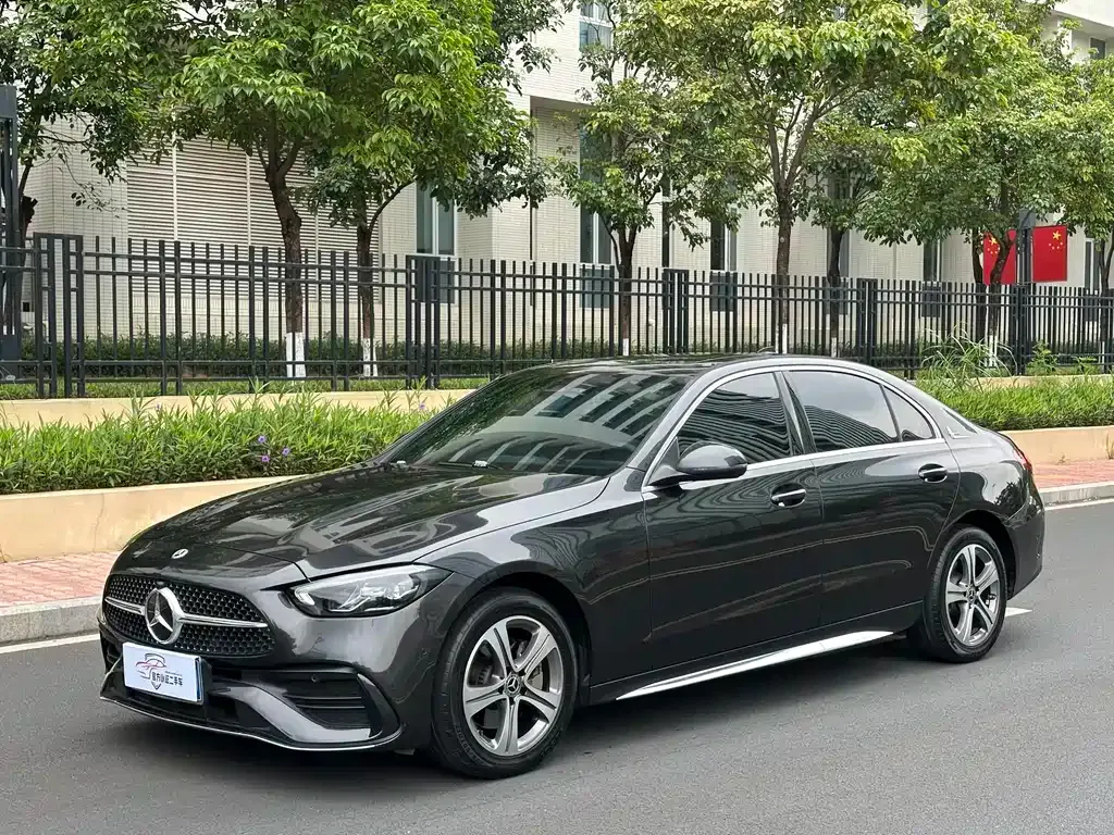 Mercedes-Benz C-Class — фото 1