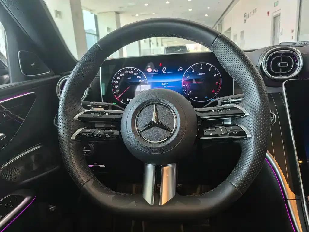 Mercedes-Benz C-Class — фото 10