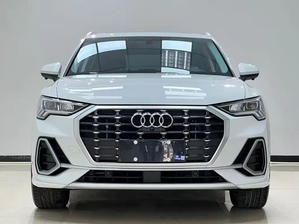 Audi Q3 — фото 10