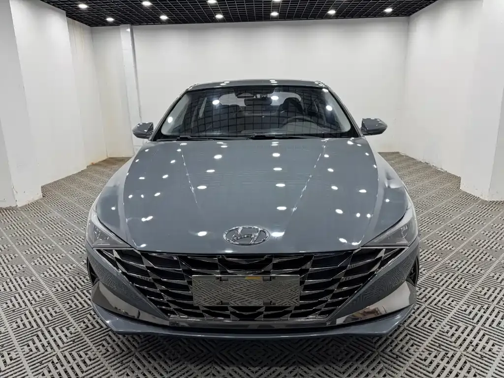 Hyundai Elantra — фото 4