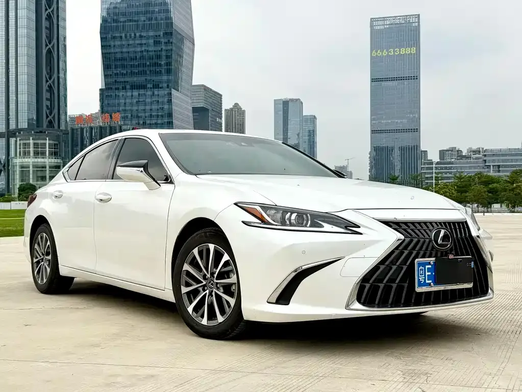 Lexus ES — фото 3