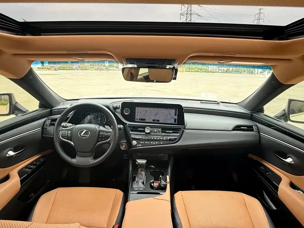 Lexus ES — фото 10
