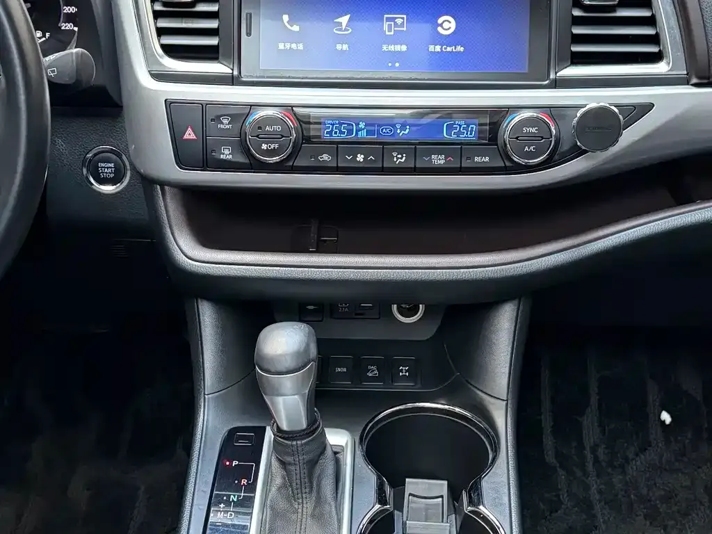 Toyota Highlander — фото 2