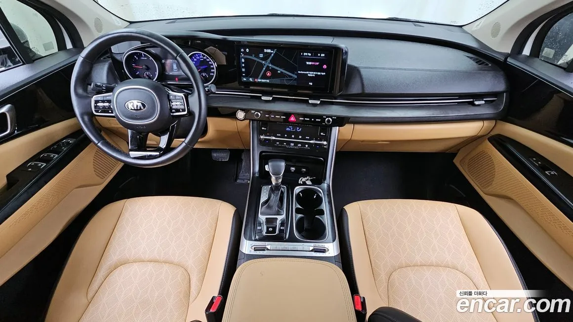 Kia Carnival — фото 10