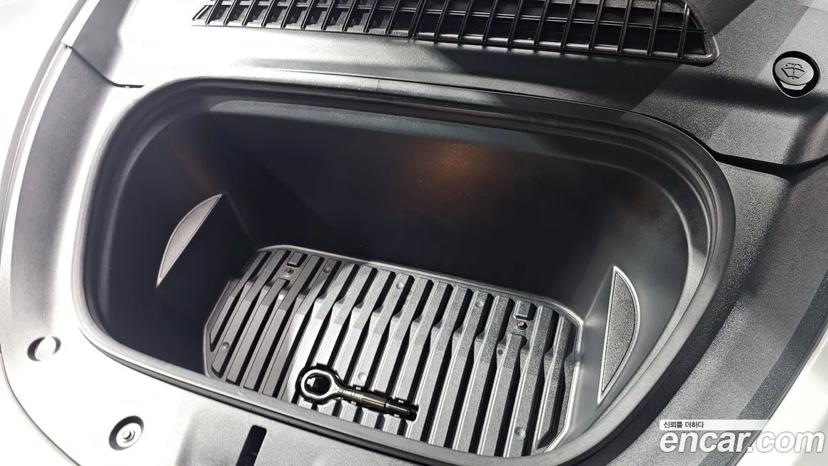 Tesla Model Y 2023 из KR, фото 6