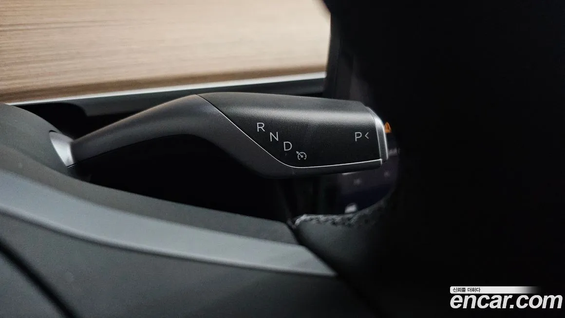 Tesla Model Y 2023 из KR, фото 2