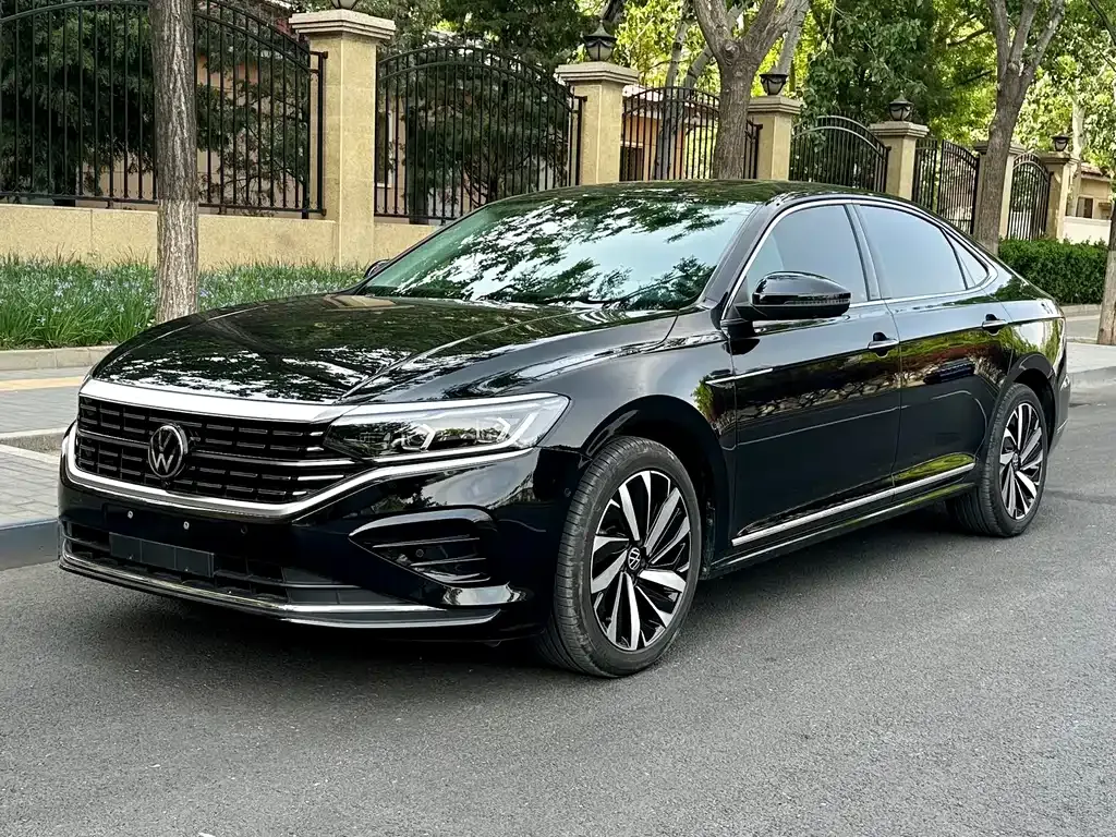 Volkswagen Passat — фото 1
