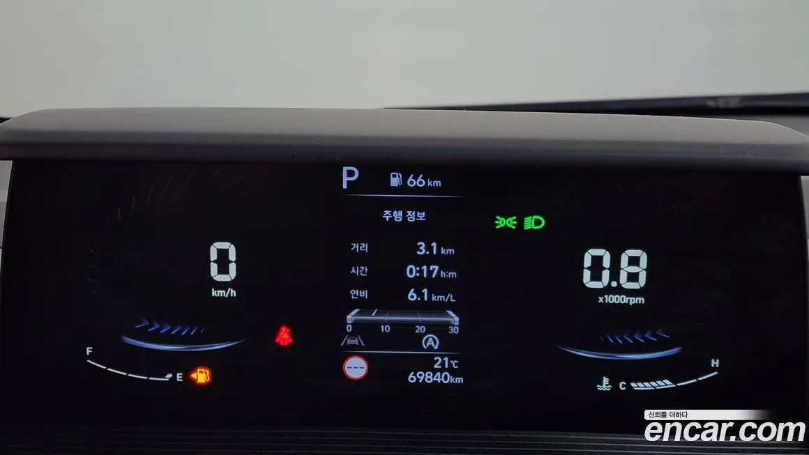Hyundai Staria — фото 2