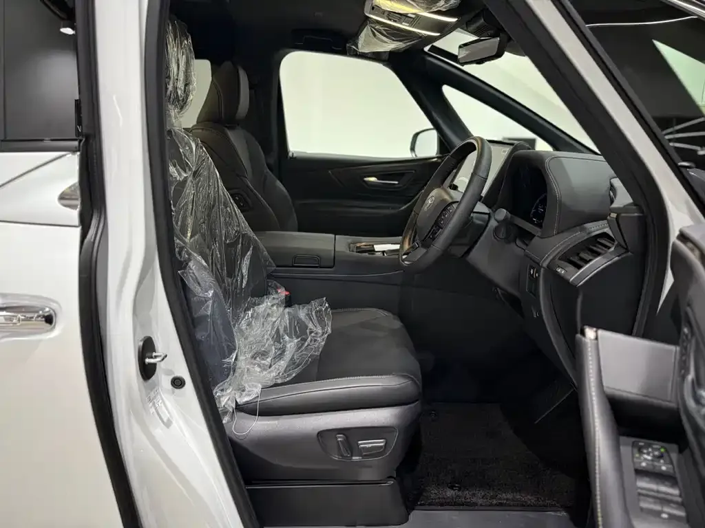 Toyota Alphard — фото 4
