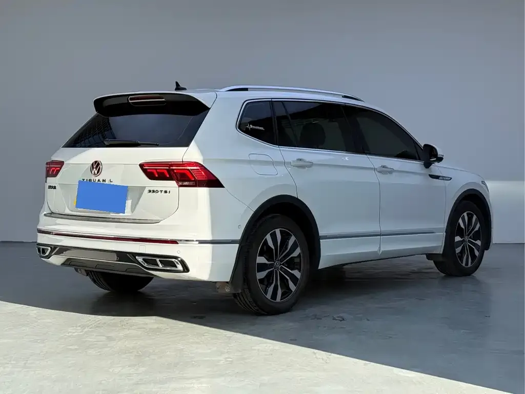 Volkswagen Tiguan L — фото 4