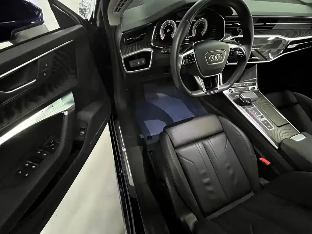 Audi A7 2021 из CN, фото 4