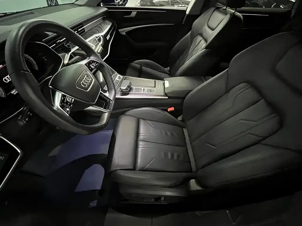 Audi A7 2021 из CN, фото 7