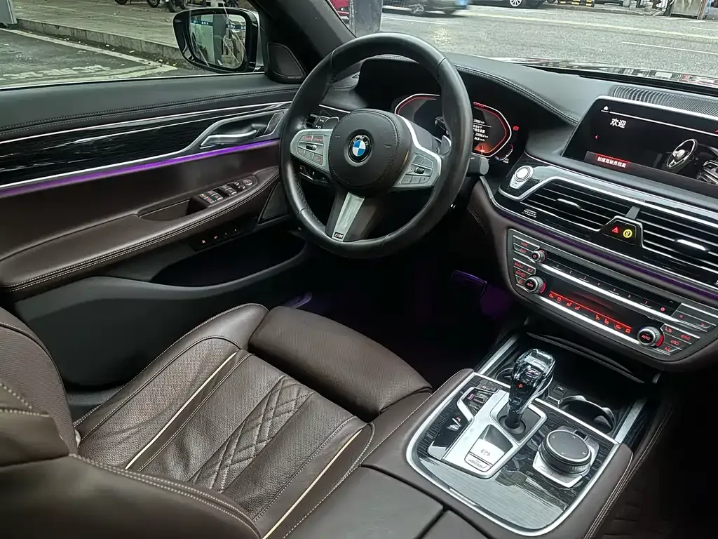 BMW 7 Series — фото 3