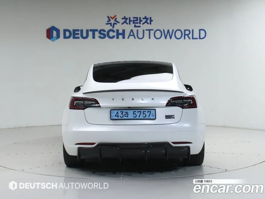 Tesla Model 3 2021 из KR, фото 2