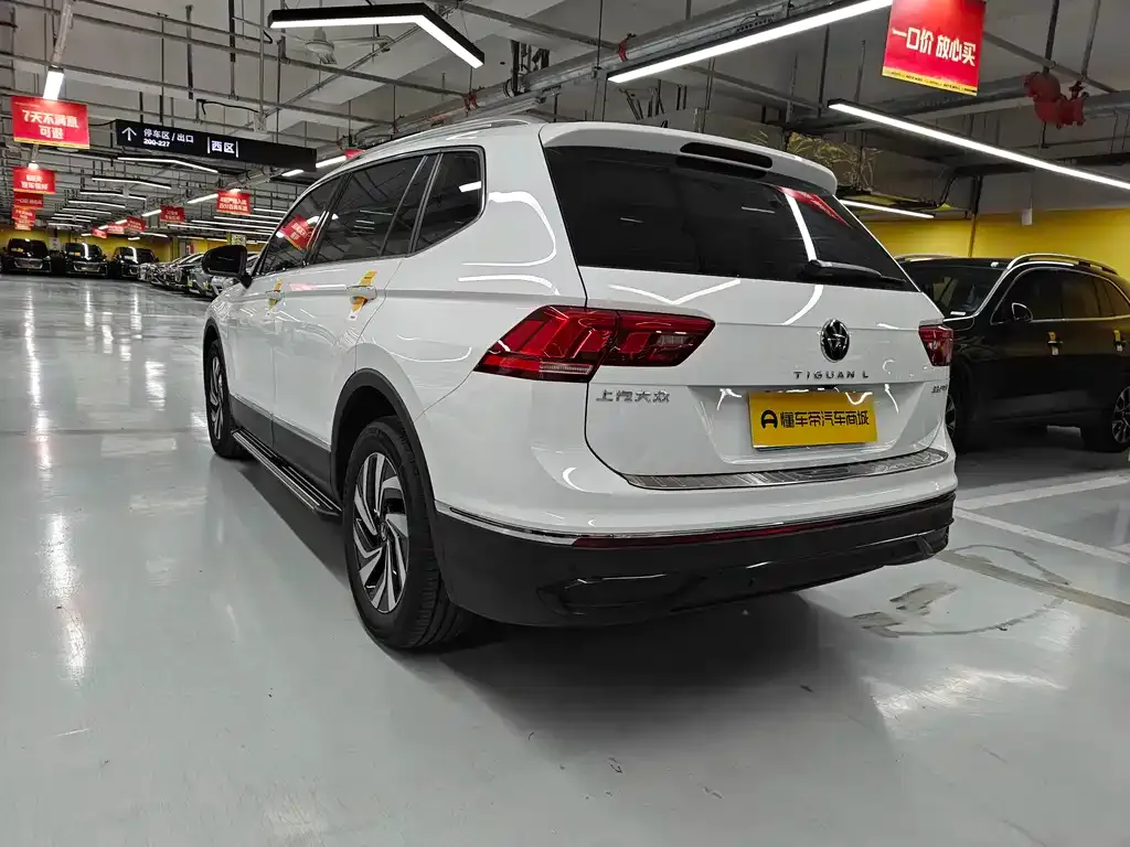 Volkswagen Tiguan L — фото 3