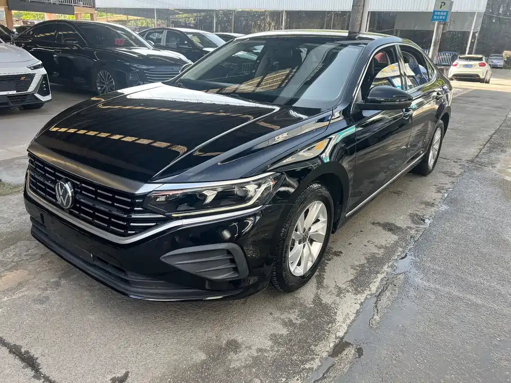 Volkswagen Passat — фото 1