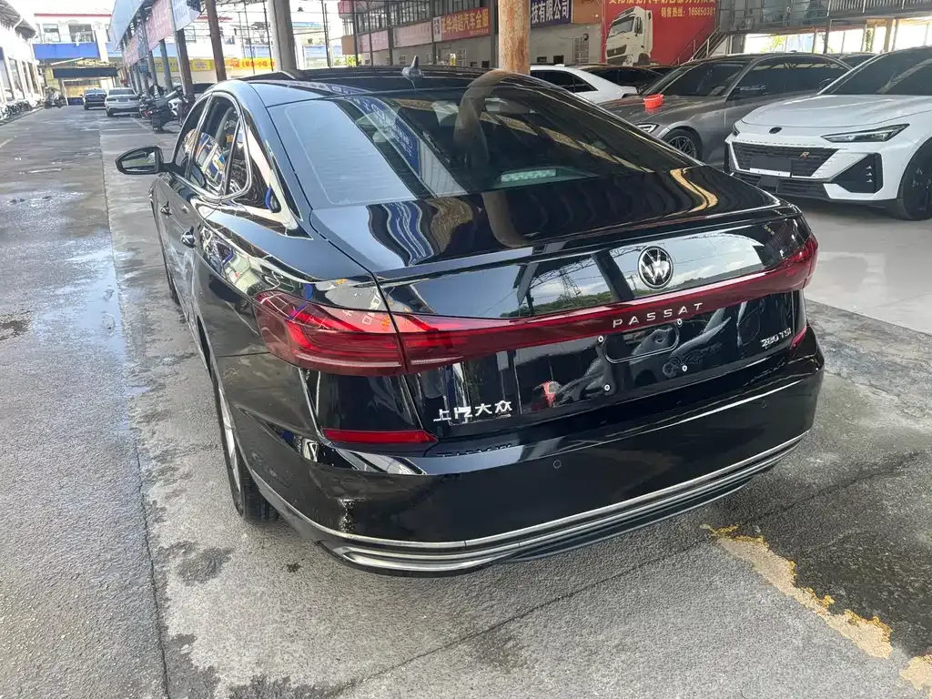 Volkswagen Passat — фото 4
