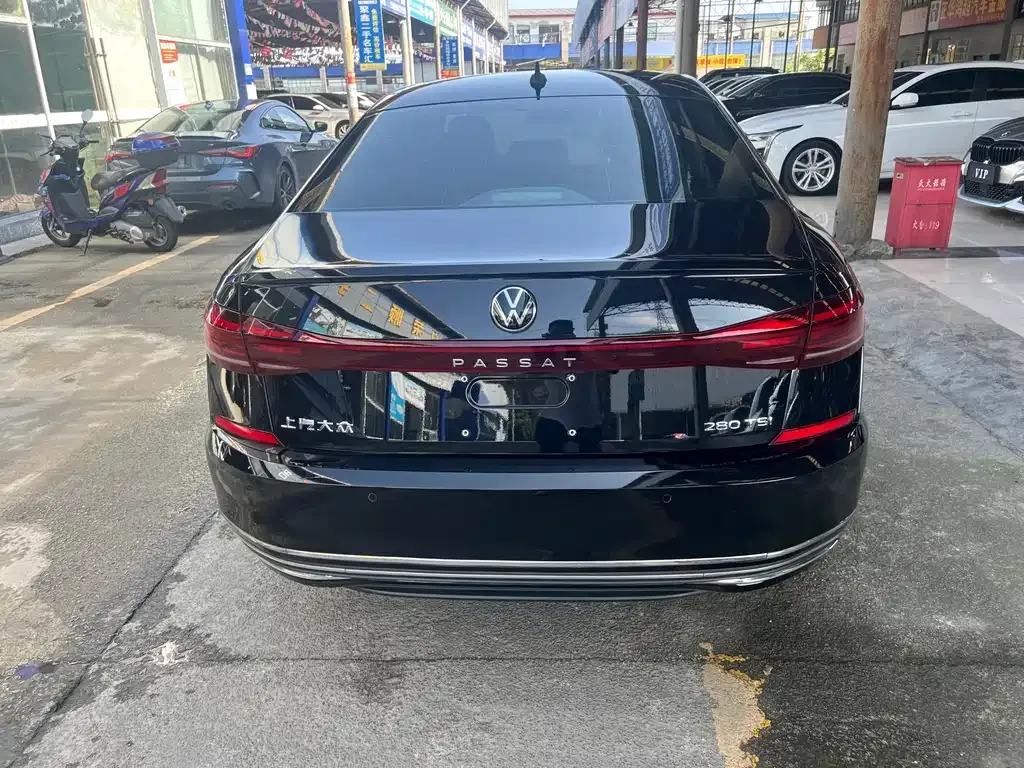 Volkswagen Passat — фото 7