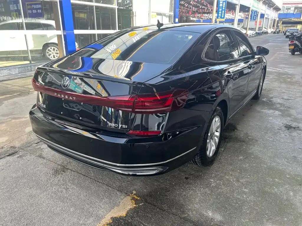 Volkswagen Passat — фото 5