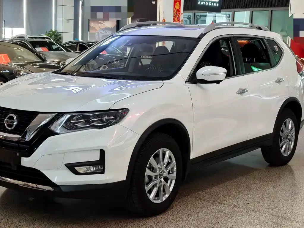 Nissan X-Trail — фото 1