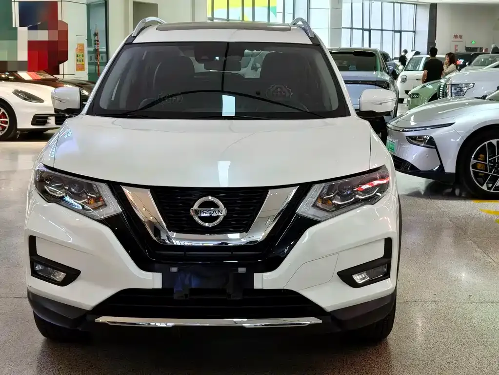 Nissan X-Trail — фото 9