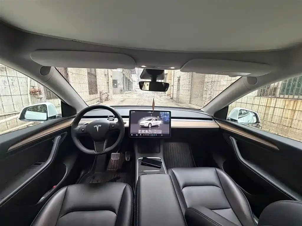 Tesla Model Y 2023 из CN, фото 3