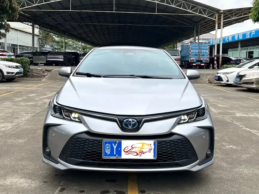 Toyota Corolla — фото 6
