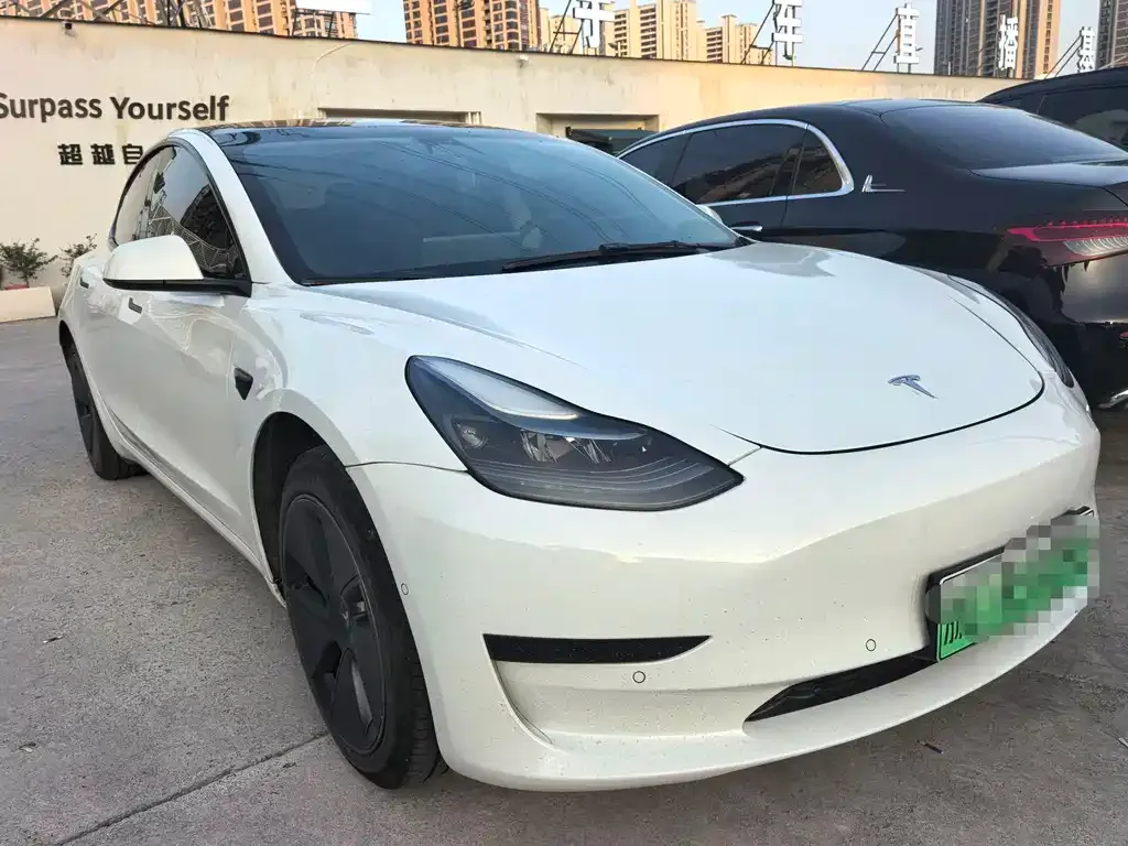 Tesla Model 3 — фото 8
