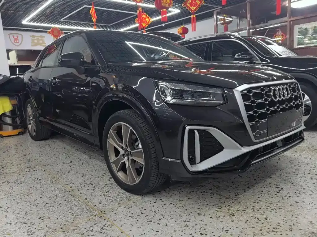 Audi Q2L 2023 из CN, фото 10