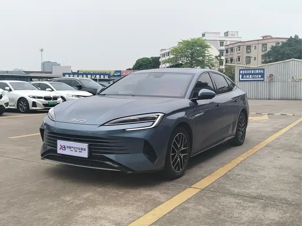 BYD Seal — фото 1