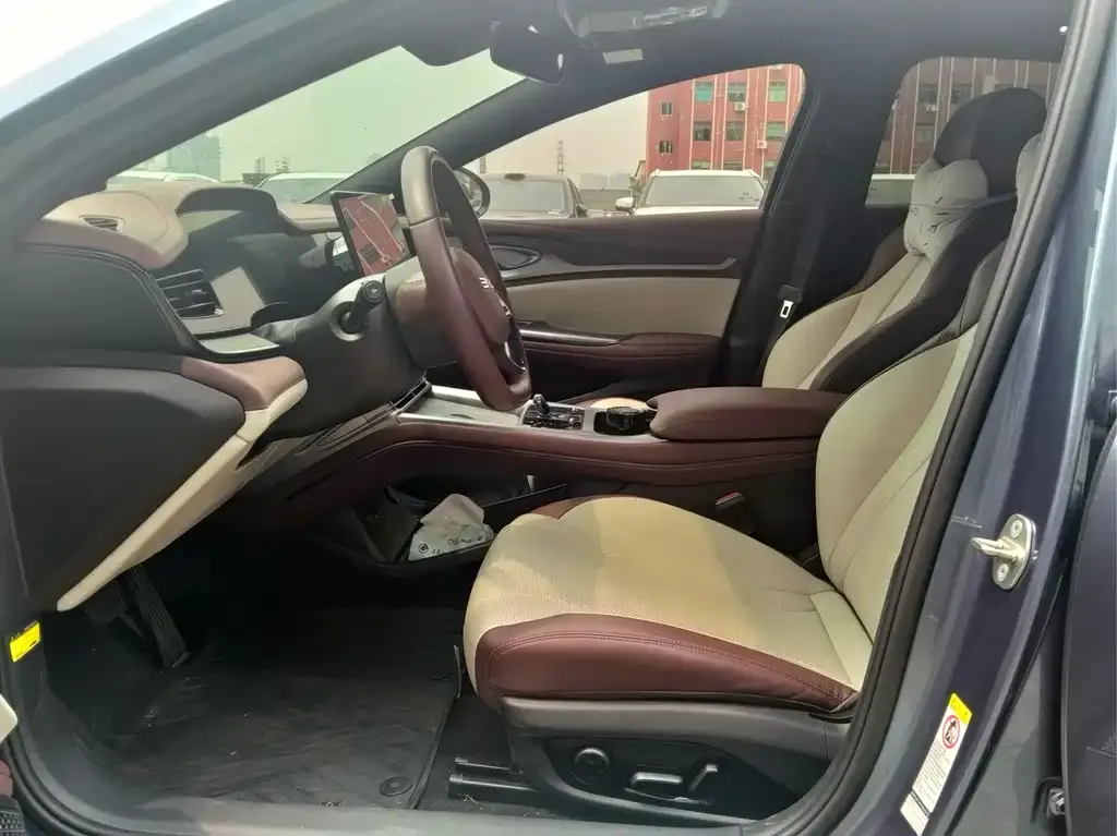 BYD Seal — фото 3