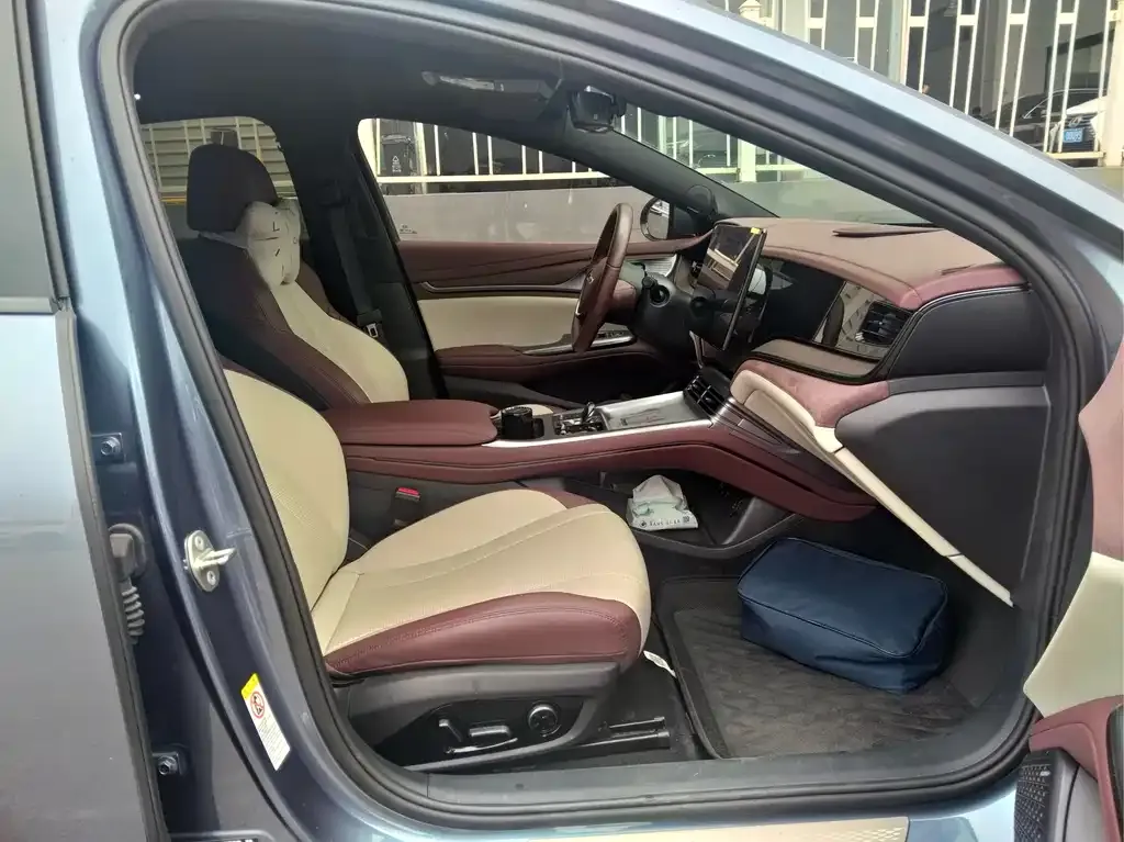 BYD Seal — фото 4
