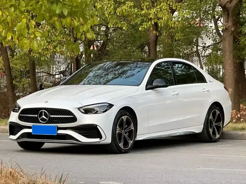 Mercedes-Benz C-Class — фото 1