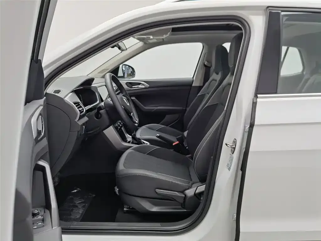 Volkswagen T-Cross — фото 9