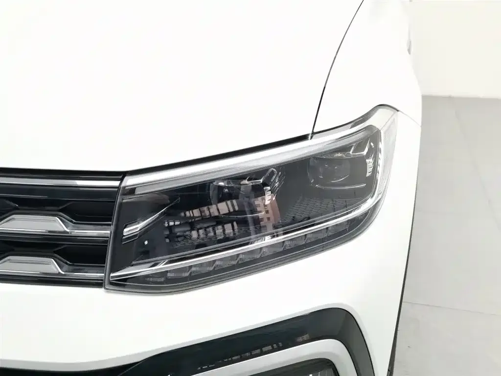 Volkswagen T-Cross — фото 2