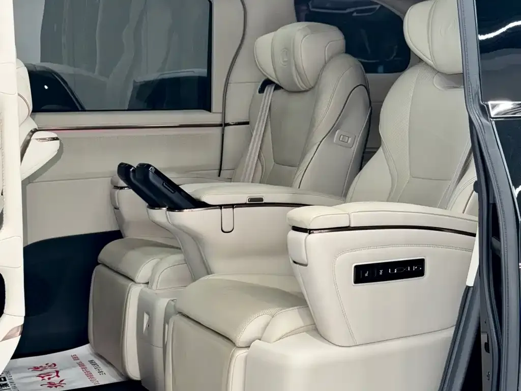 Lexus LM 2023 из CN, фото 2